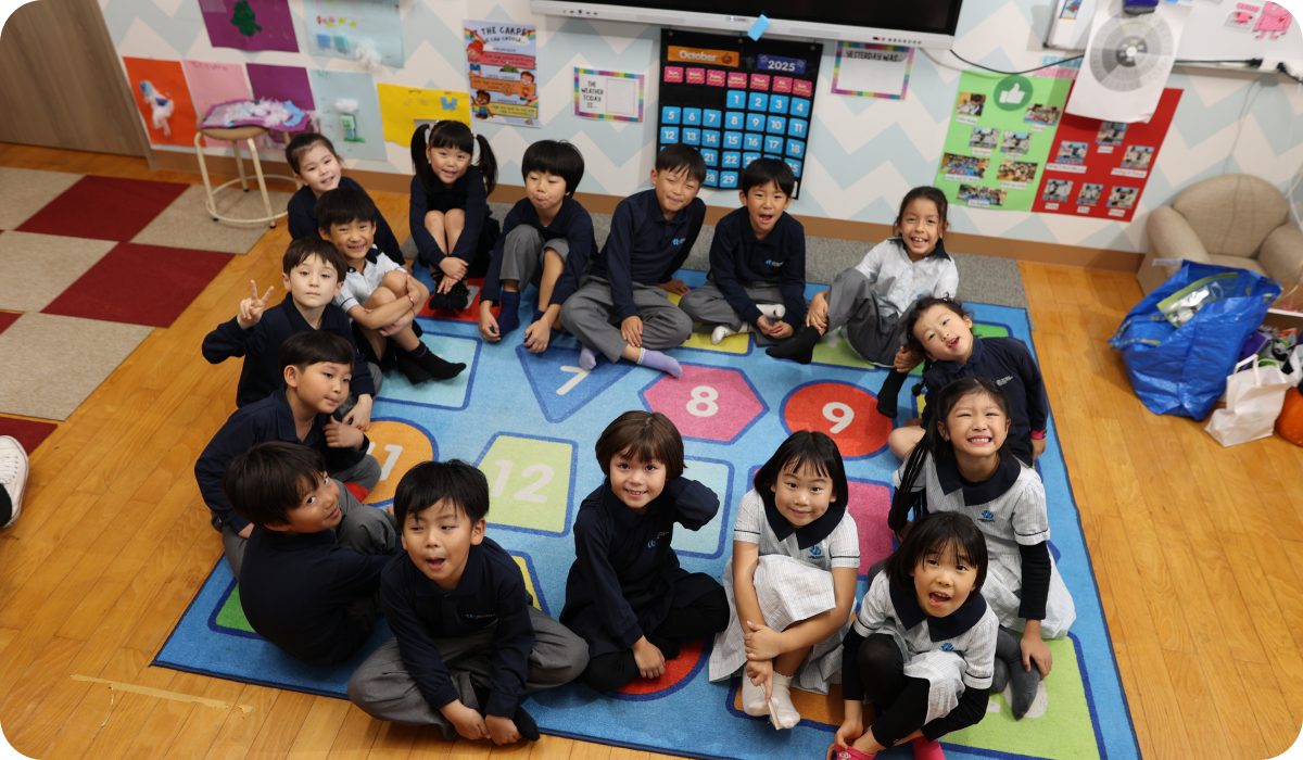 Multicultural students at OWIS Osaka