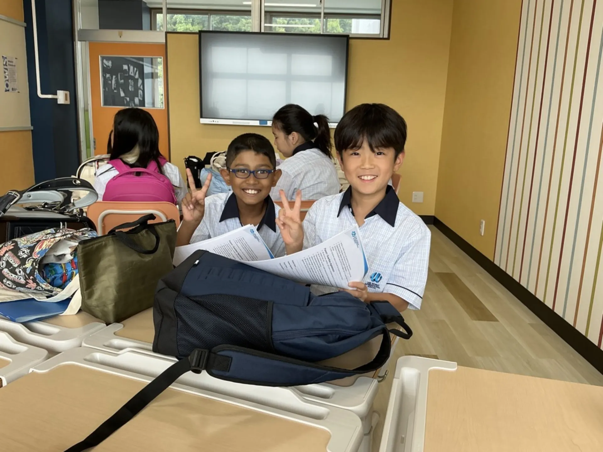 OWIS Osaka students smiling